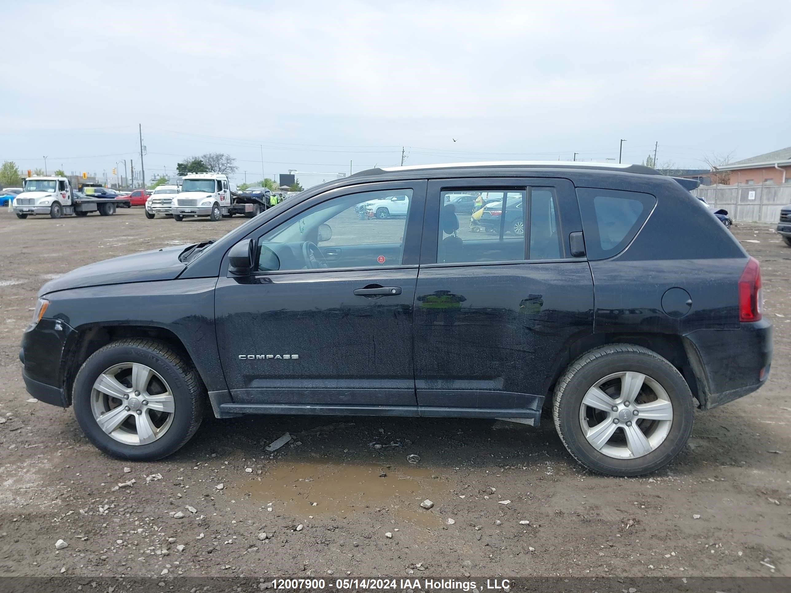 Photo 13 VIN: 1C4NJDABXED641067 - JEEP COMPASS 