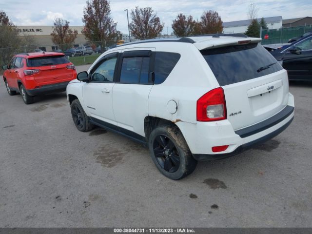 Photo 2 VIN: 1C4NJDBB0CD559151 - JEEP COMPASS 