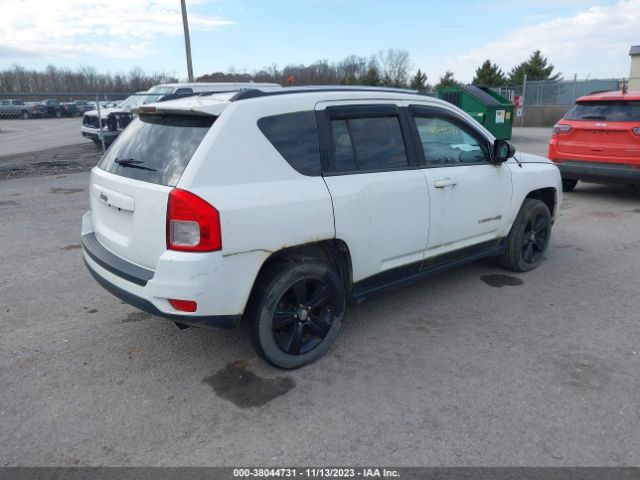 Photo 3 VIN: 1C4NJDBB0CD559151 - JEEP COMPASS 