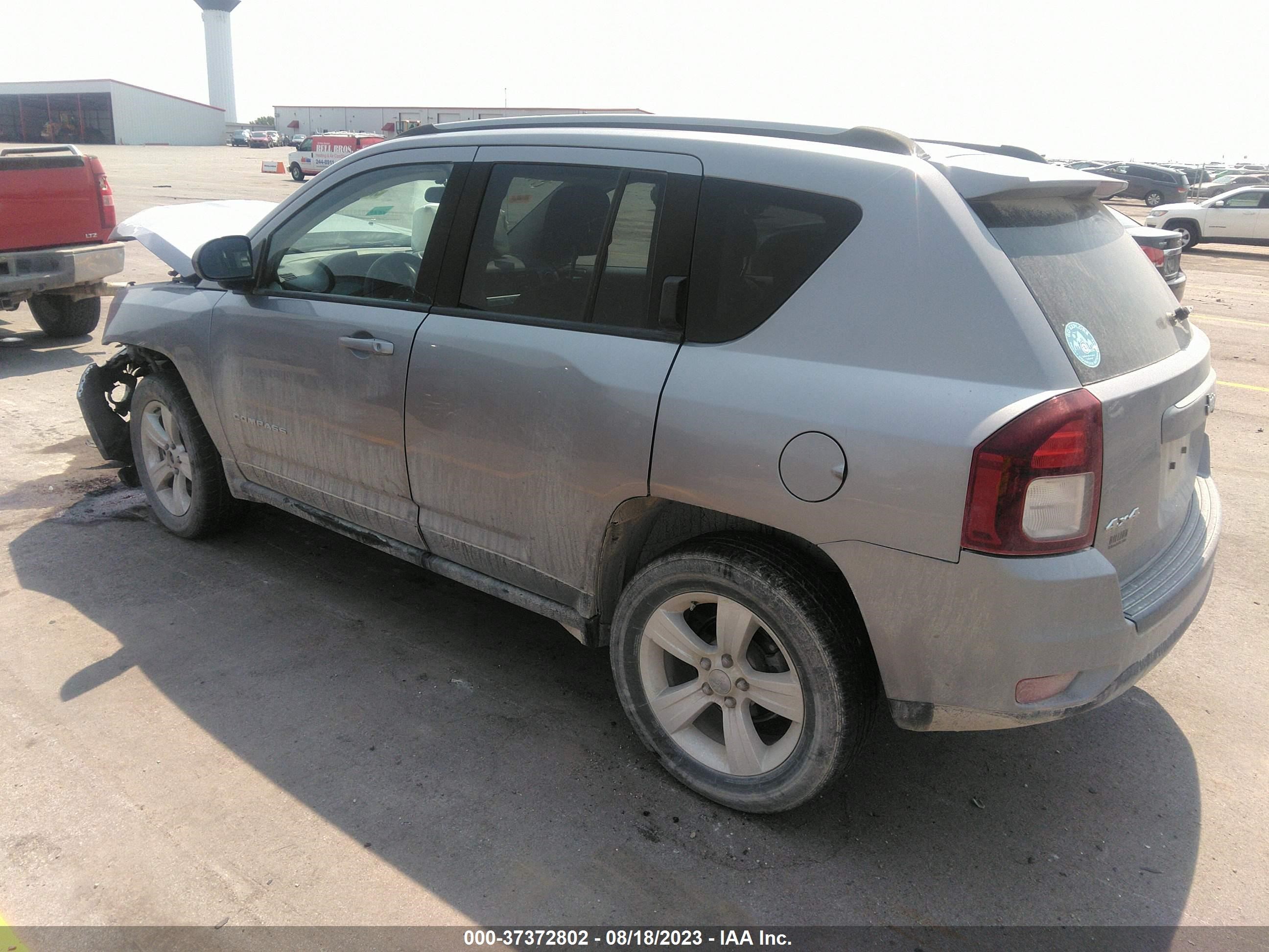 Photo 2 VIN: 1C4NJDBB0FD283154 - JEEP COMPASS 