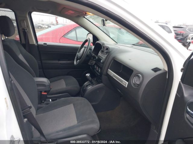 Photo 4 VIN: 1C4NJDBB1ED880392 - JEEP COMPASS 