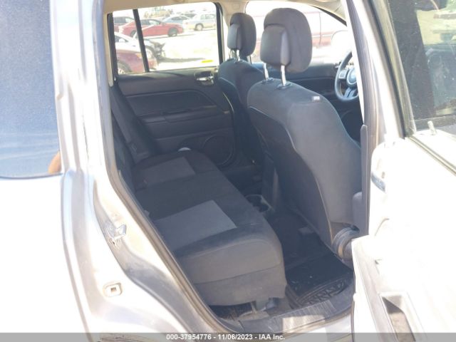 Photo 7 VIN: 1C4NJDBB1GD521272 - JEEP COMPASS 