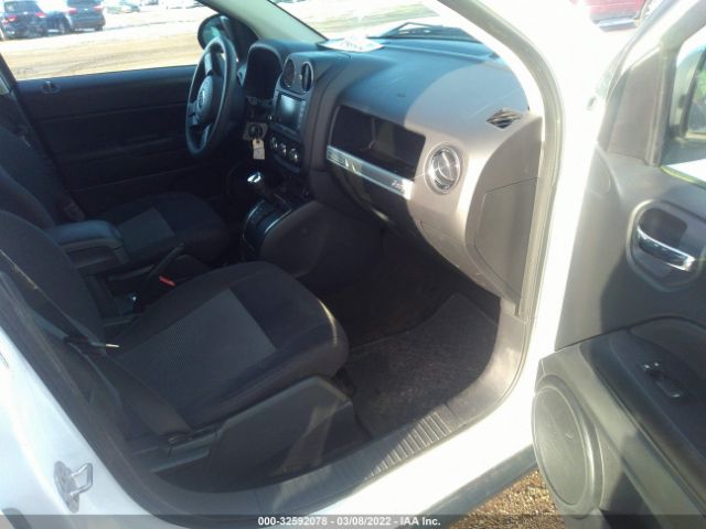 Photo 4 VIN: 1C4NJDBB2GD672931 - JEEP COMPASS 