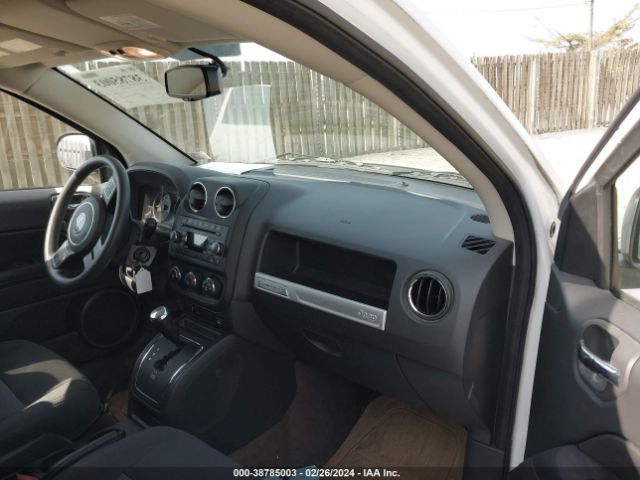 Photo 4 VIN: 1C4NJDBB2HD173323 - JEEP COMPASS 