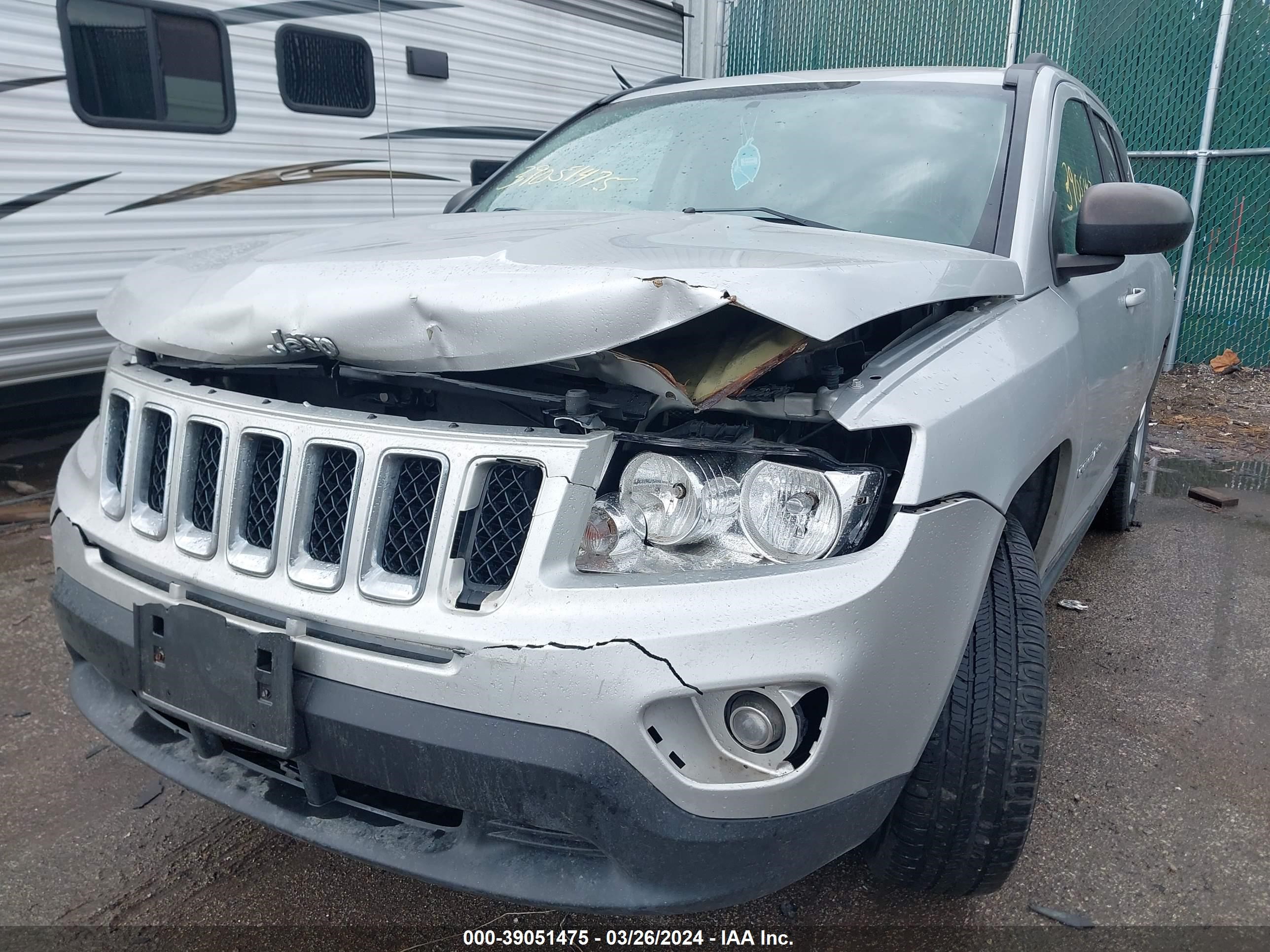 Photo 5 VIN: 1C4NJDBB3CD558639 - JEEP COMPASS 