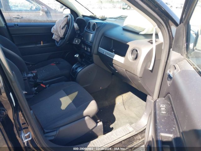 Photo 4 VIN: 1C4NJDBB3GD757468 - JEEP COMPASS 