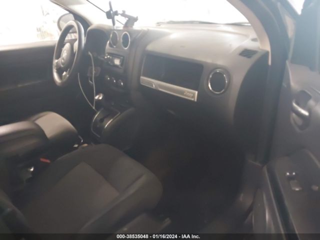 Photo 4 VIN: 1C4NJDBB4ED828688 - JEEP COMPASS 