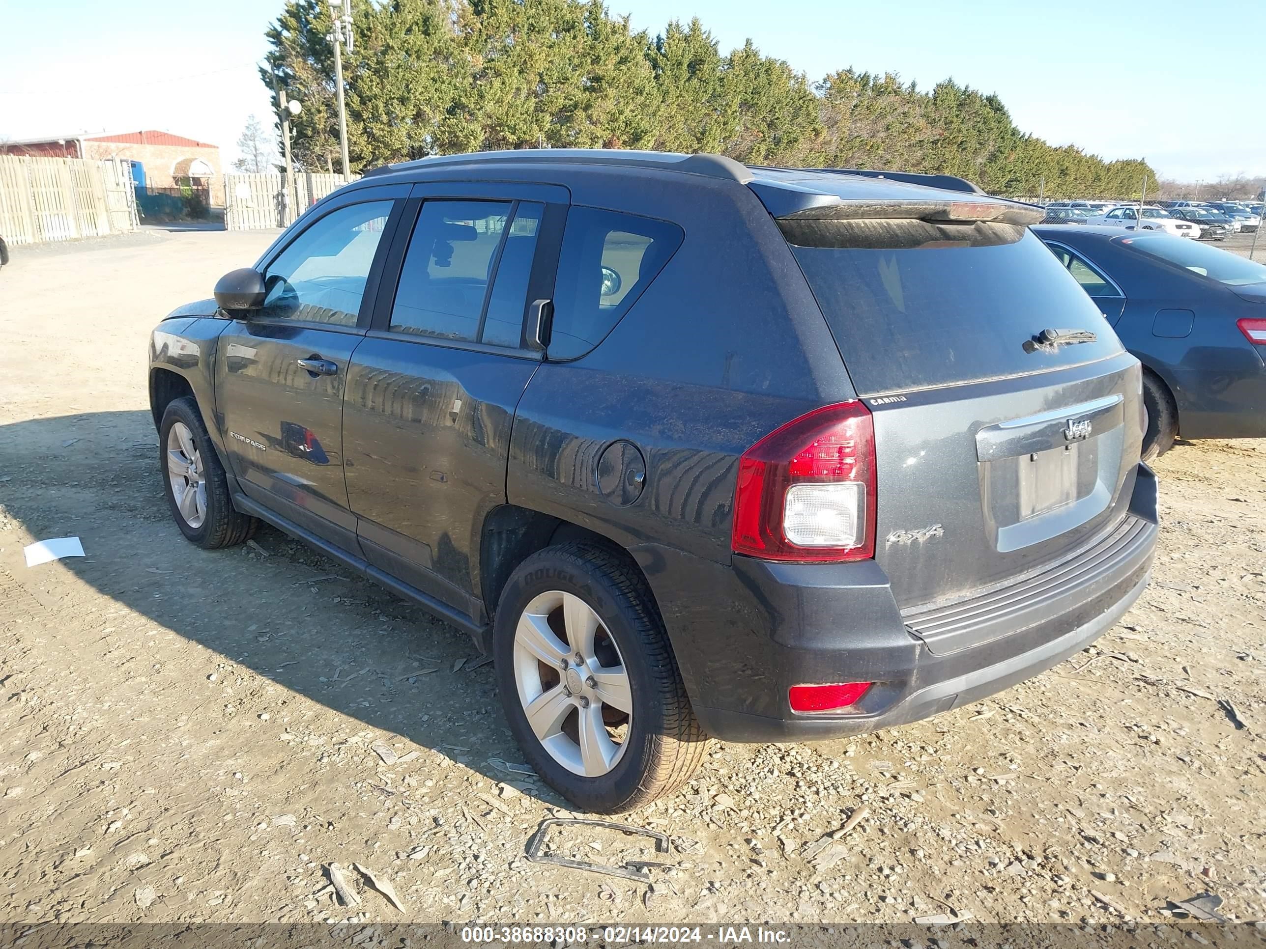 Photo 2 VIN: 1C4NJDBB5FD240283 - JEEP COMPASS 