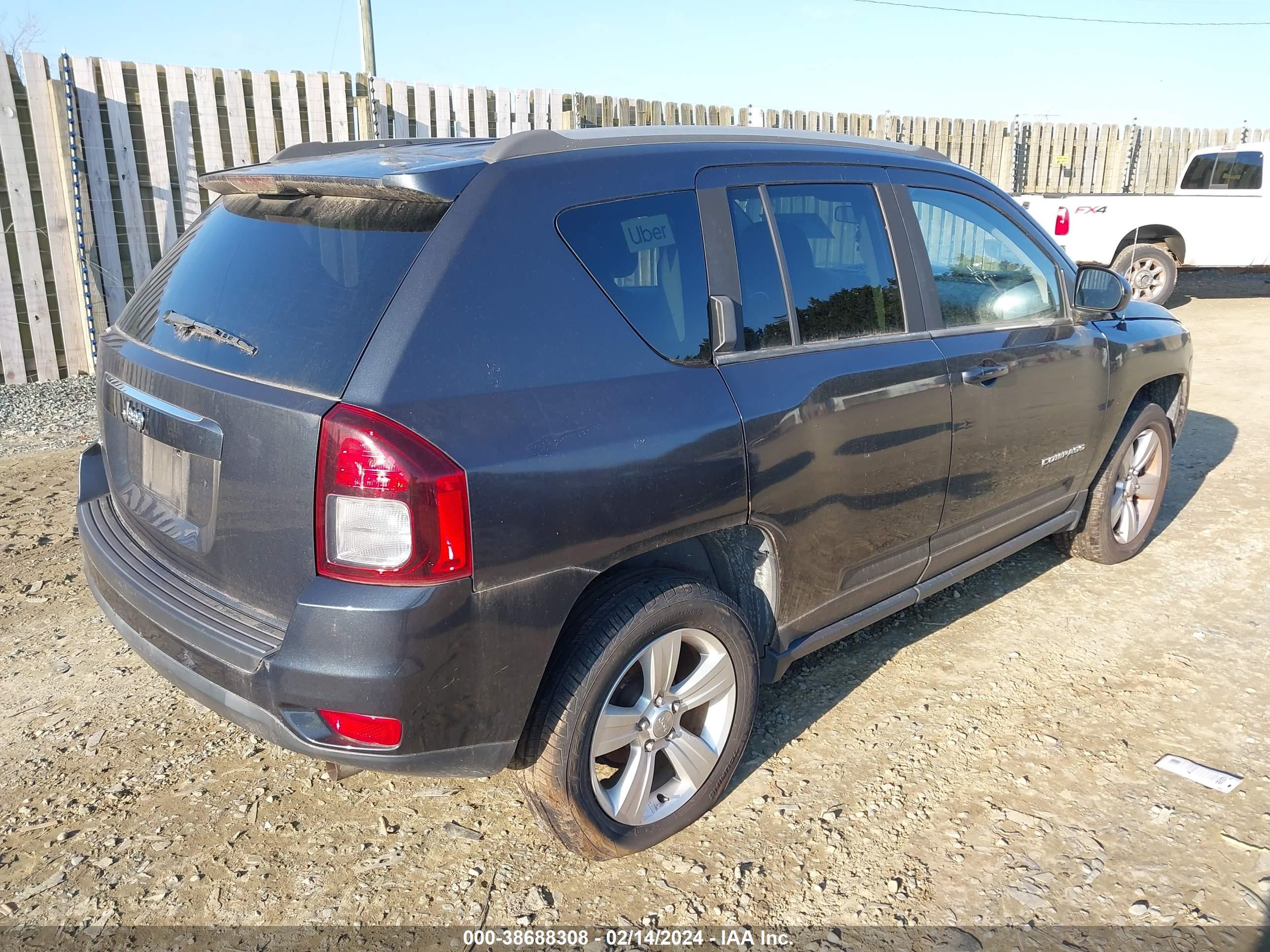 Photo 3 VIN: 1C4NJDBB5FD240283 - JEEP COMPASS 