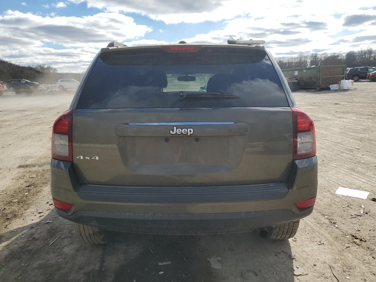 Photo 5 VIN: 1C4NJDBB5GD522201 - JEEP COMPASS 