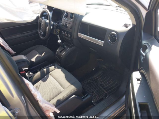 Photo 4 VIN: 1C4NJDBB5GD663074 - JEEP COMPASS 