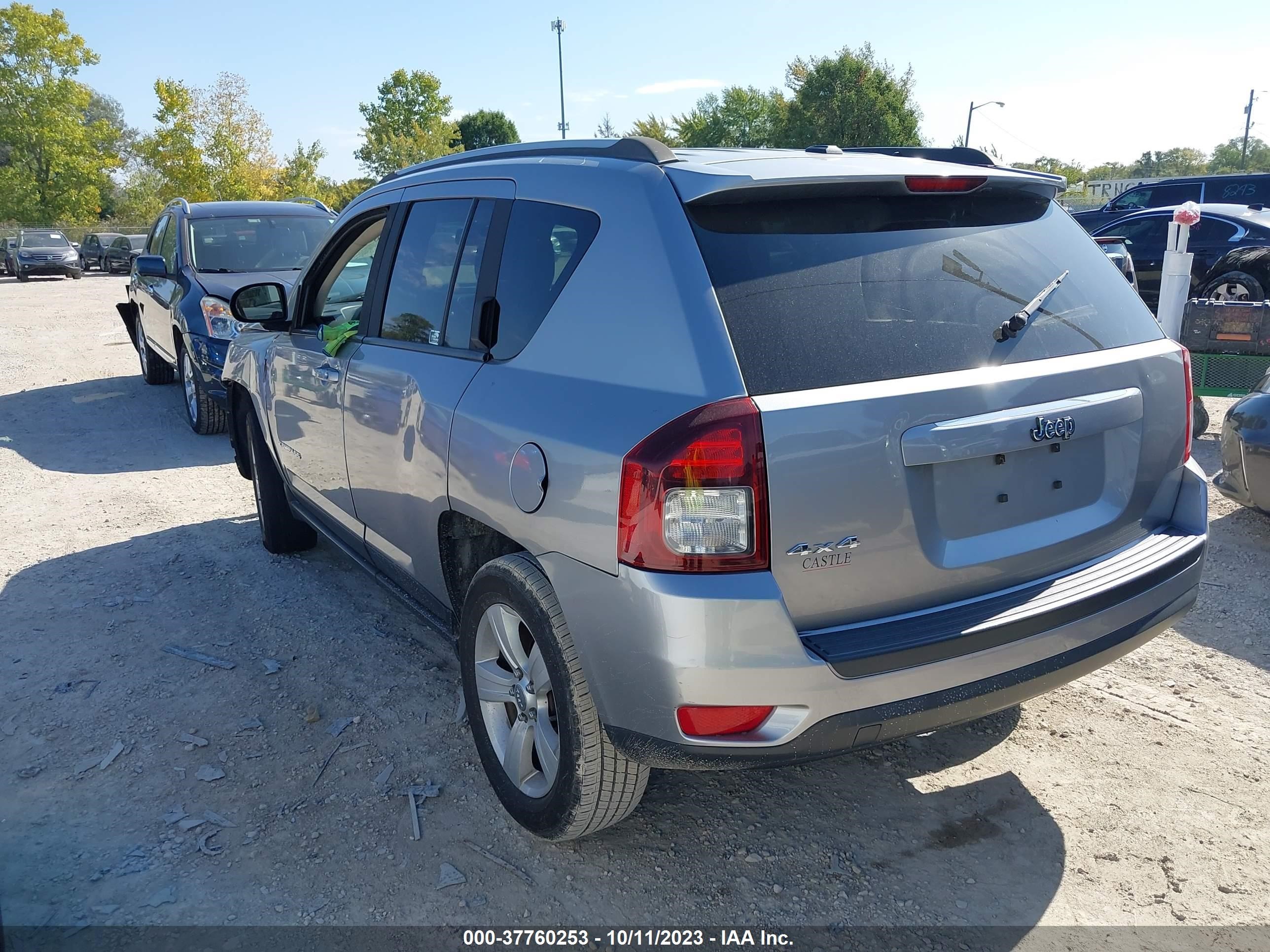 Photo 2 VIN: 1C4NJDBB5GD663382 - JEEP COMPASS 