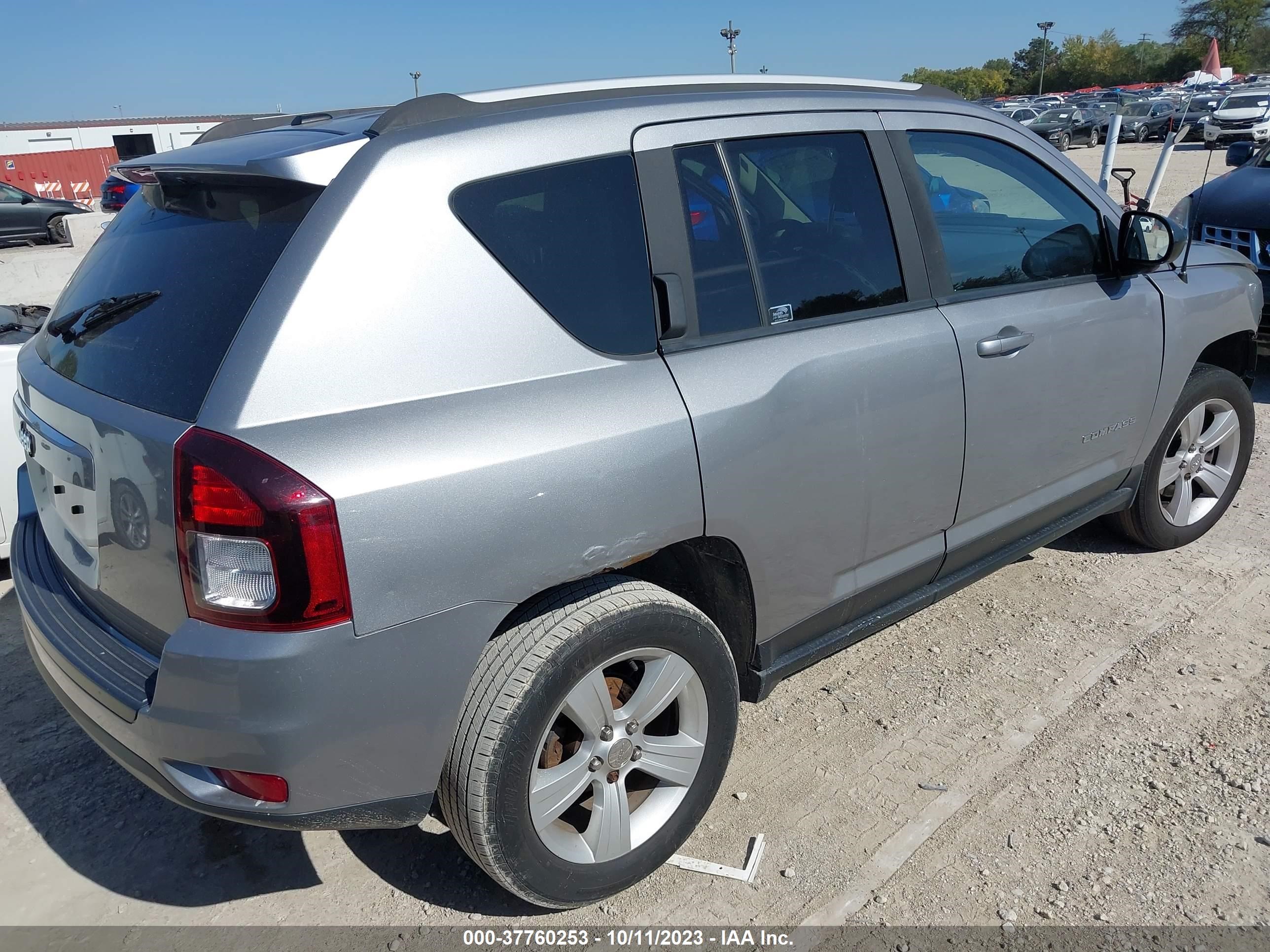 Photo 3 VIN: 1C4NJDBB5GD663382 - JEEP COMPASS 