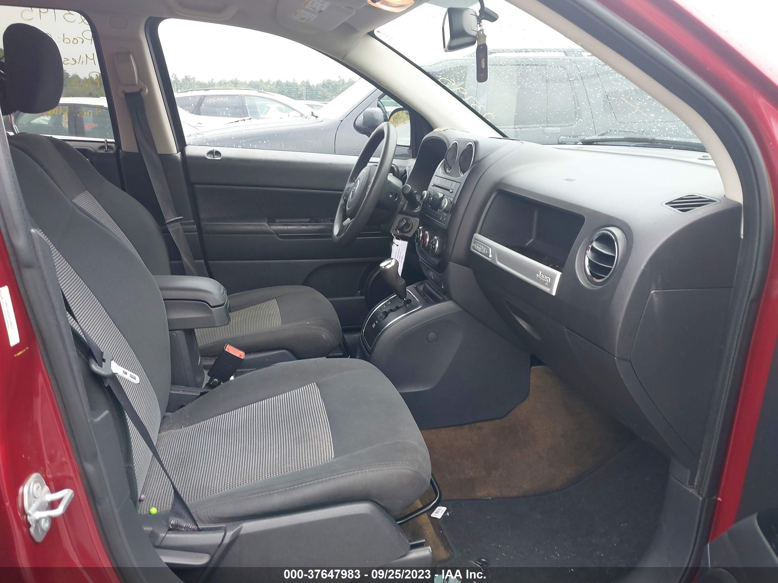 Photo 4 VIN: 1C4NJDBB5HD105937 - JEEP COMPASS 