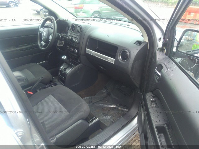 Photo 4 VIN: 1C4NJDBB5HD154524 - JEEP COMPASS 