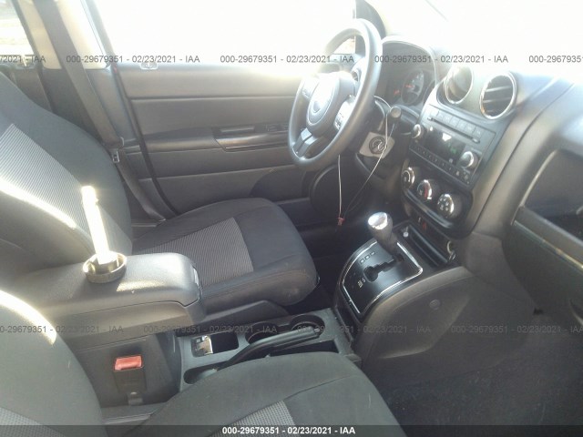 Photo 4 VIN: 1C4NJDBB6CD553063 - JEEP COMPASS 