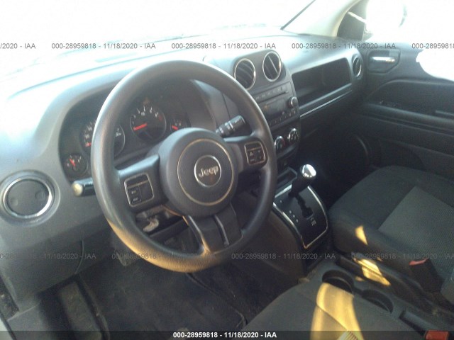 Photo 4 VIN: 1C4NJDBB6DD165185 - JEEP COMPASS 