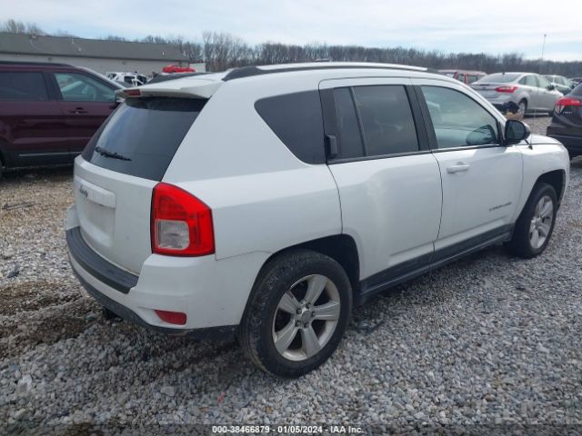 Photo 3 VIN: 1C4NJDBB6DD245358 - JEEP COMPASS 