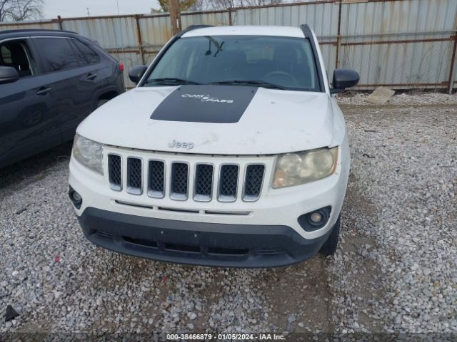 Photo 5 VIN: 1C4NJDBB6DD245358 - JEEP COMPASS 