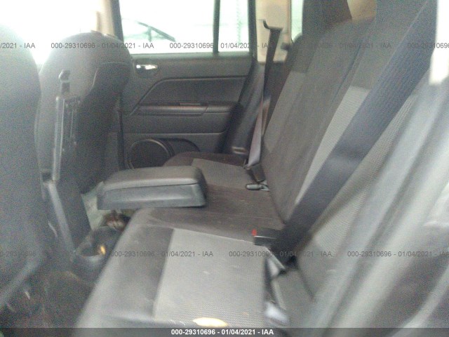 Photo 7 VIN: 1C4NJDBB6GD610500 - JEEP COMPASS 