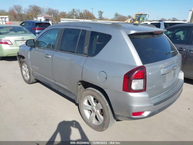 Photo 2 VIN: 1C4NJDBB6GD733505 - JEEP COMPASS 