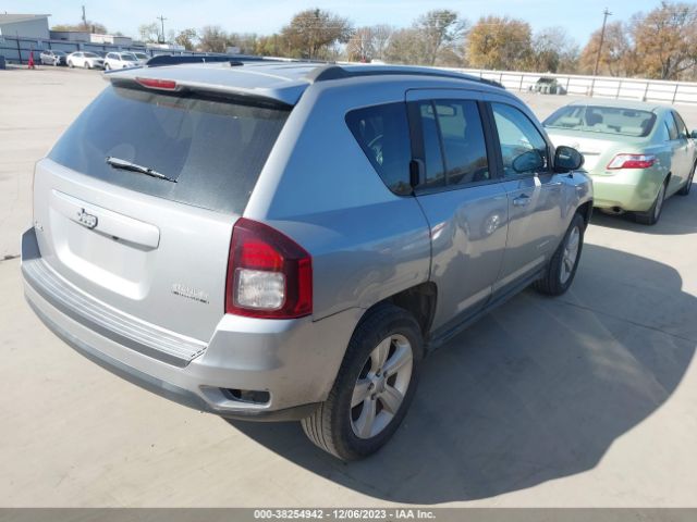 Photo 3 VIN: 1C4NJDBB6GD733505 - JEEP COMPASS 