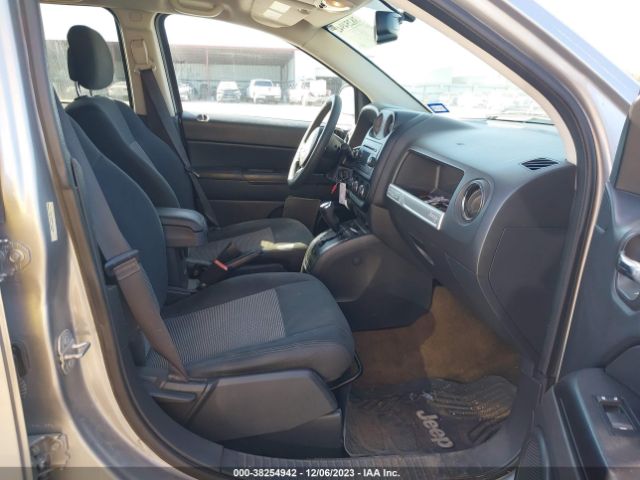 Photo 4 VIN: 1C4NJDBB6GD733505 - JEEP COMPASS 