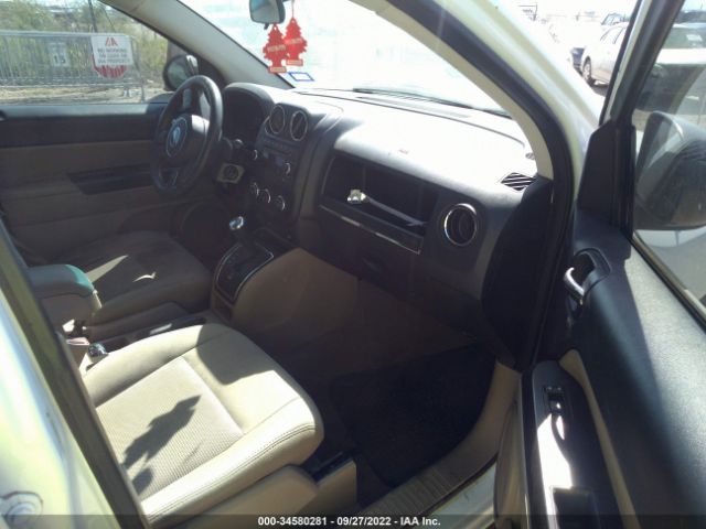 Photo 4 VIN: 1C4NJDBB7CD591093 - JEEP COMPASS 