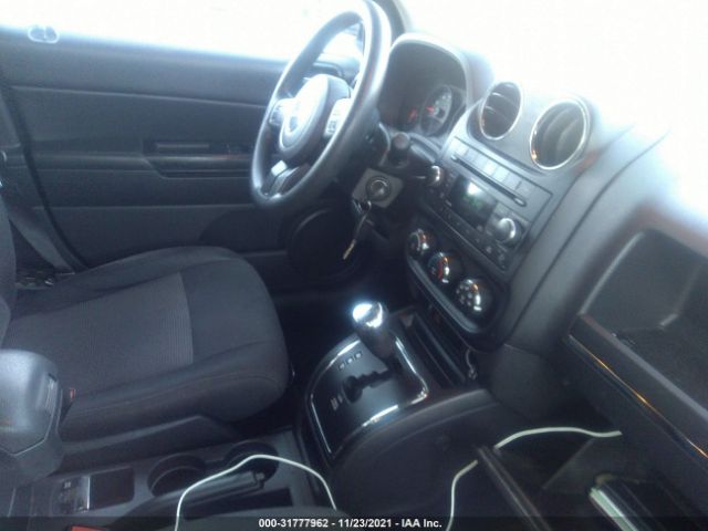 Photo 4 VIN: 1C4NJDBB7DD248477 - JEEP COMPASS 