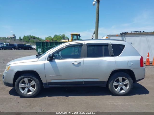 Photo 5 VIN: 1C4NJDBB7DD248625 - JEEP COMPASS 