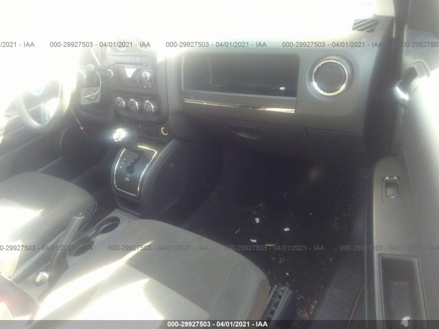 Photo 4 VIN: 1C4NJDBB8CD717705 - JEEP COMPASS 