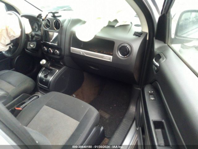 Photo 4 VIN: 1C4NJDBB8ED503932 - JEEP COMPASS 