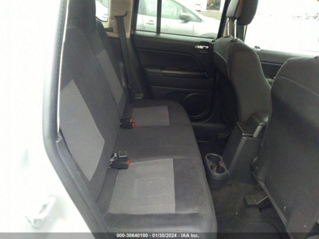 Photo 7 VIN: 1C4NJDBB8ED503932 - JEEP COMPASS 