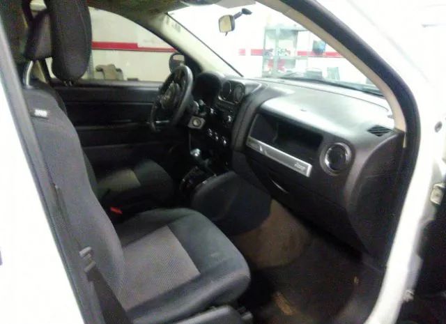 Photo 4 VIN: 1C4NJDBB8FD269423 - JEEP COMPASS 