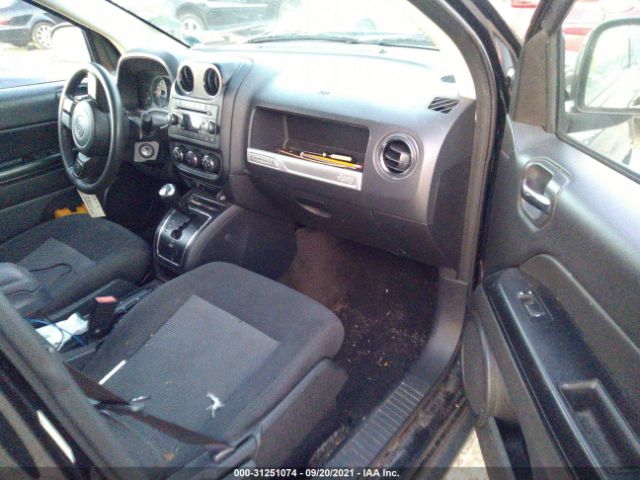 Photo 4 VIN: 1C4NJDBB8GD566287 - JEEP COMPASS 