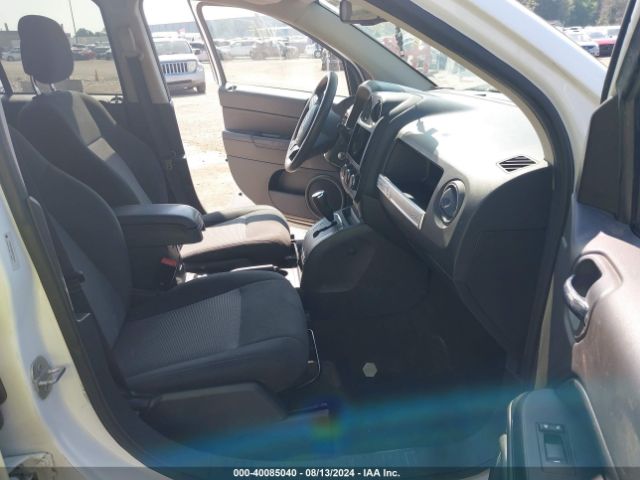 Photo 4 VIN: 1C4NJDBB8GD631915 - JEEP COMPASS 