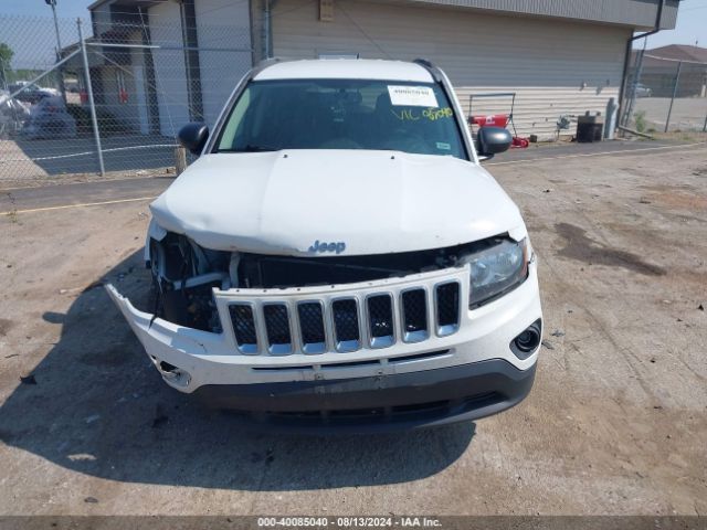 Photo 5 VIN: 1C4NJDBB8GD631915 - JEEP COMPASS 