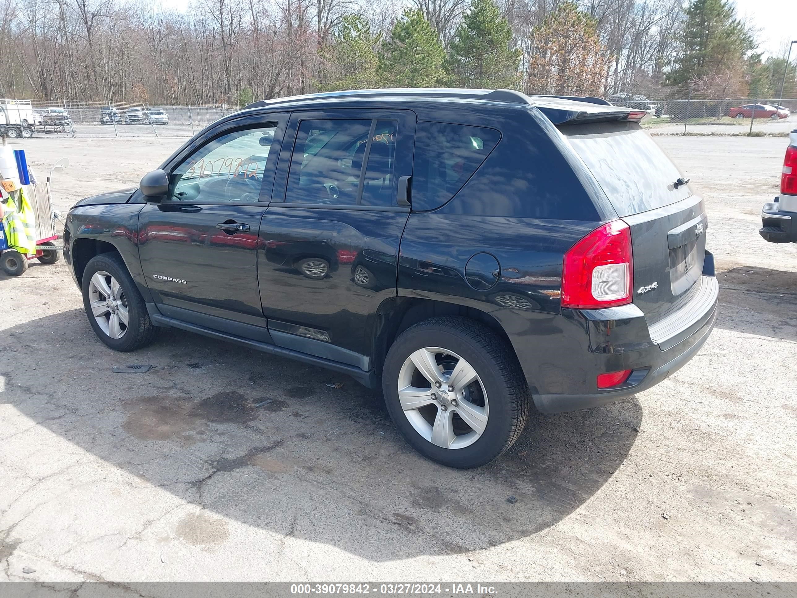 Photo 2 VIN: 1C4NJDBB9CD514158 - JEEP COMPASS 