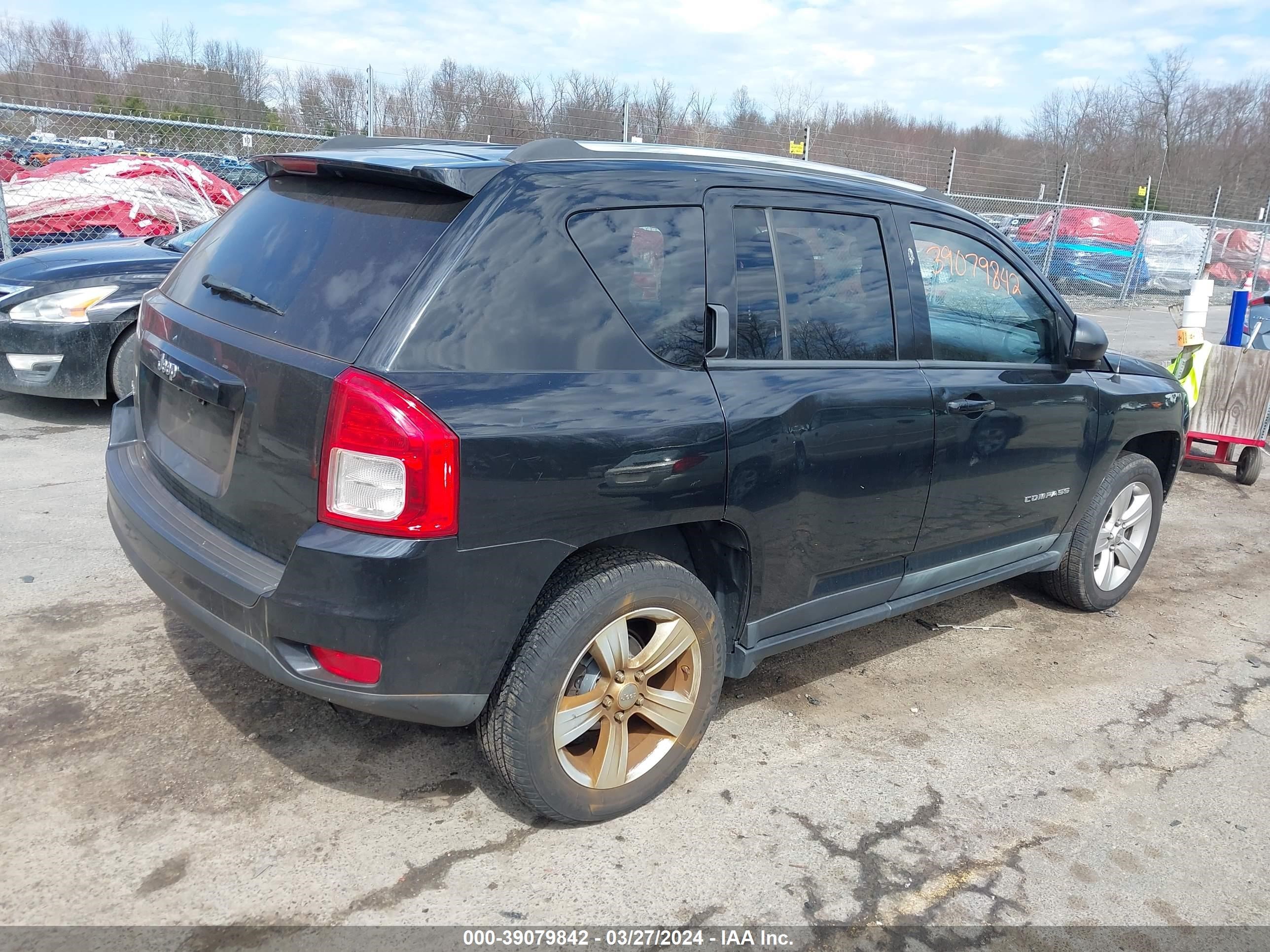 Photo 3 VIN: 1C4NJDBB9CD514158 - JEEP COMPASS 