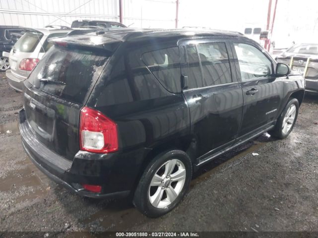 Photo 3 VIN: 1C4NJDBB9CD577129 - JEEP COMPASS 