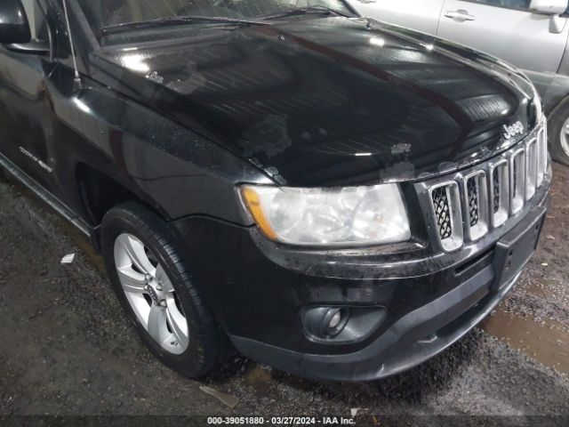 Photo 5 VIN: 1C4NJDBB9CD577129 - JEEP COMPASS 