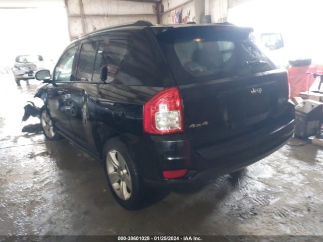 Photo 2 VIN: 1C4NJDBB9CD577227 - JEEP COMPASS 