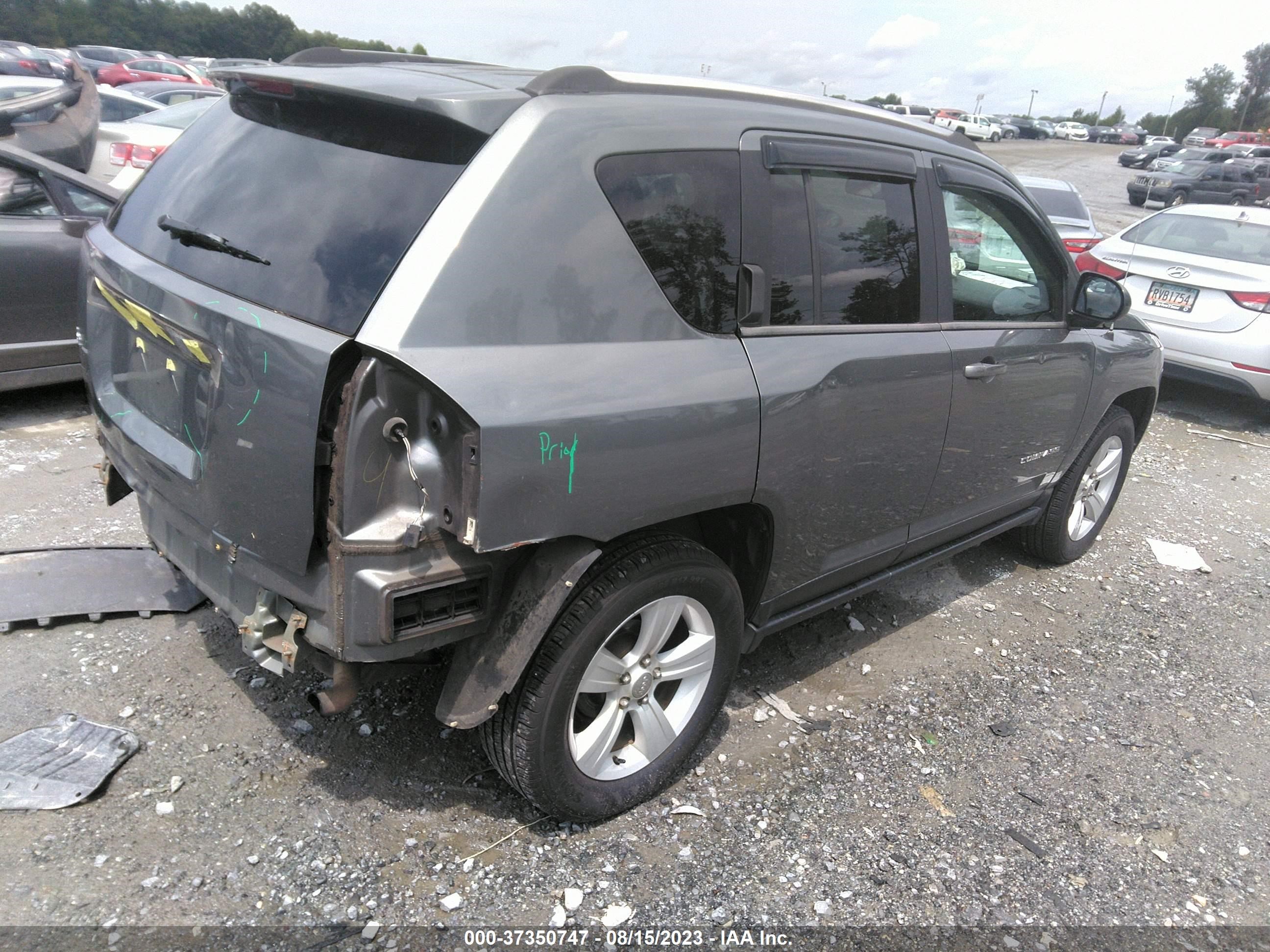 Photo 3 VIN: 1C4NJDBB9ED592989 - JEEP COMPASS 