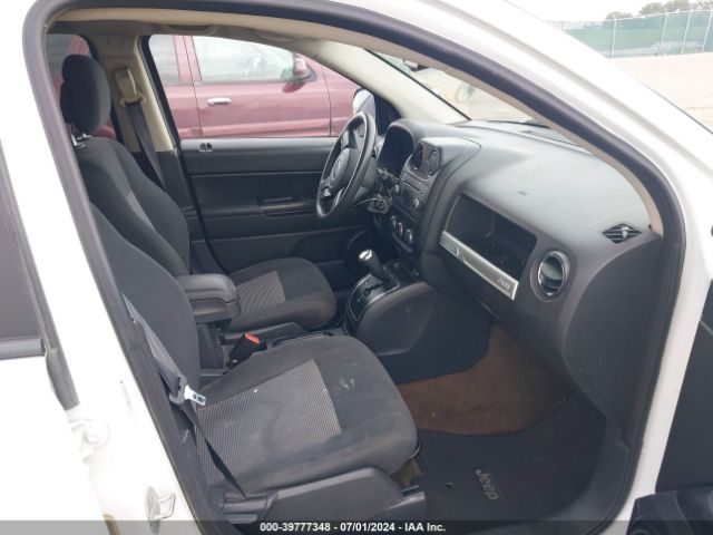 Photo 4 VIN: 1C4NJDBB9GD646343 - JEEP COMPASS 