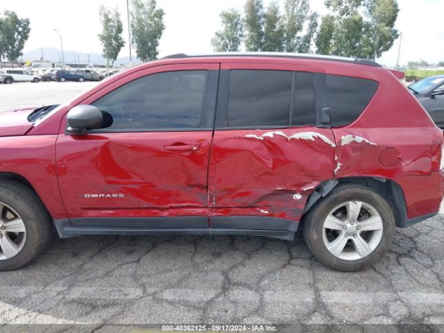 Photo 5 VIN: 1C4NJDBB9GD757541 - JEEP COMPASS 