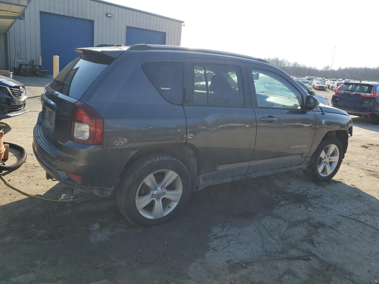 Photo 2 VIN: 1C4NJDBBXGD535719 - JEEP COMPASS 