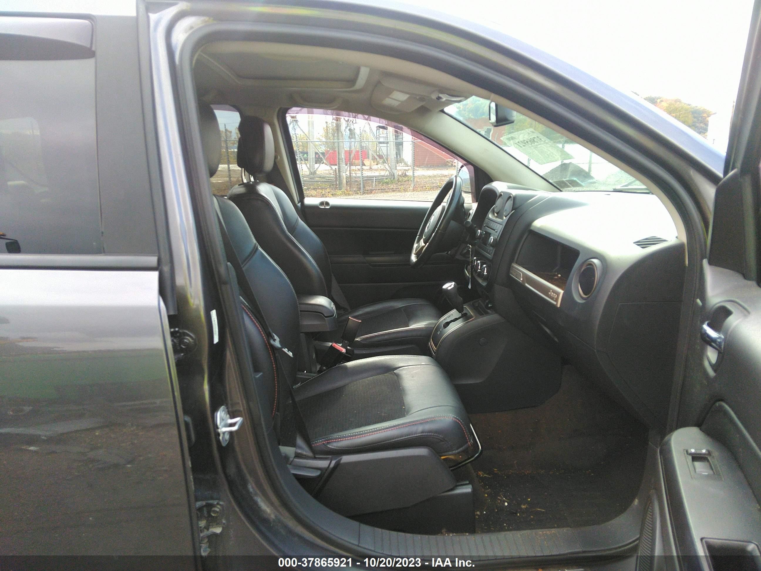 Photo 4 VIN: 1C4NJDBBXGD707604 - JEEP COMPASS 