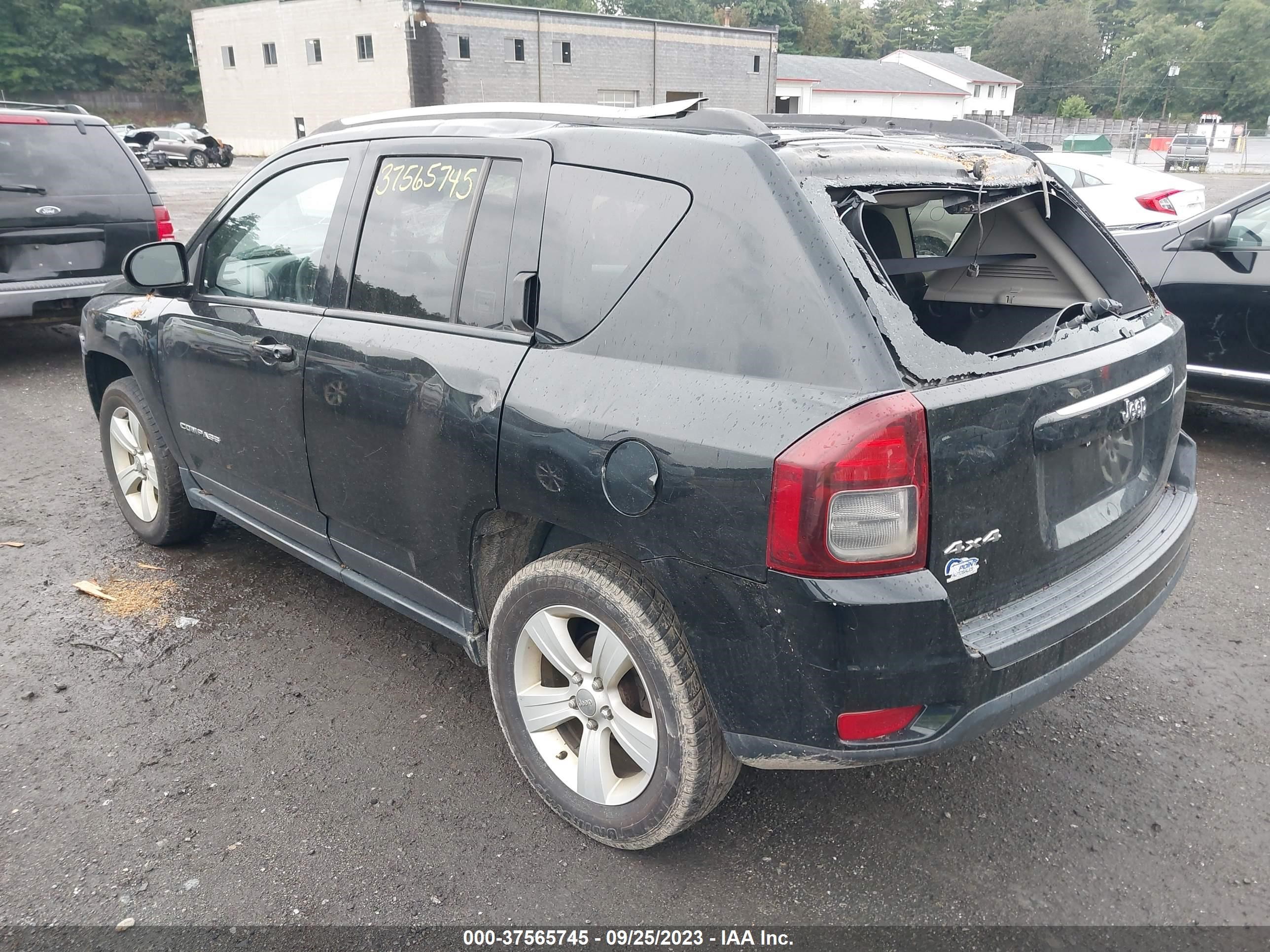 Photo 2 VIN: 1C4NJDBBXGD713998 - JEEP COMPASS 