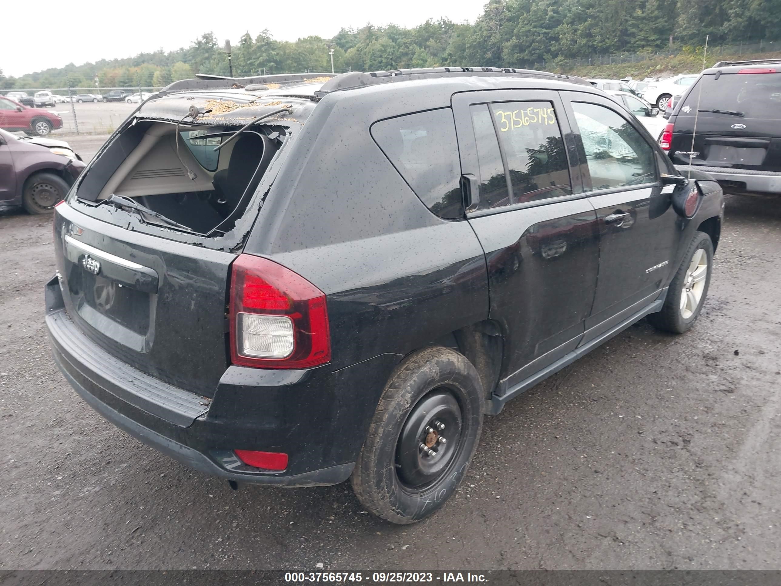 Photo 3 VIN: 1C4NJDBBXGD713998 - JEEP COMPASS 