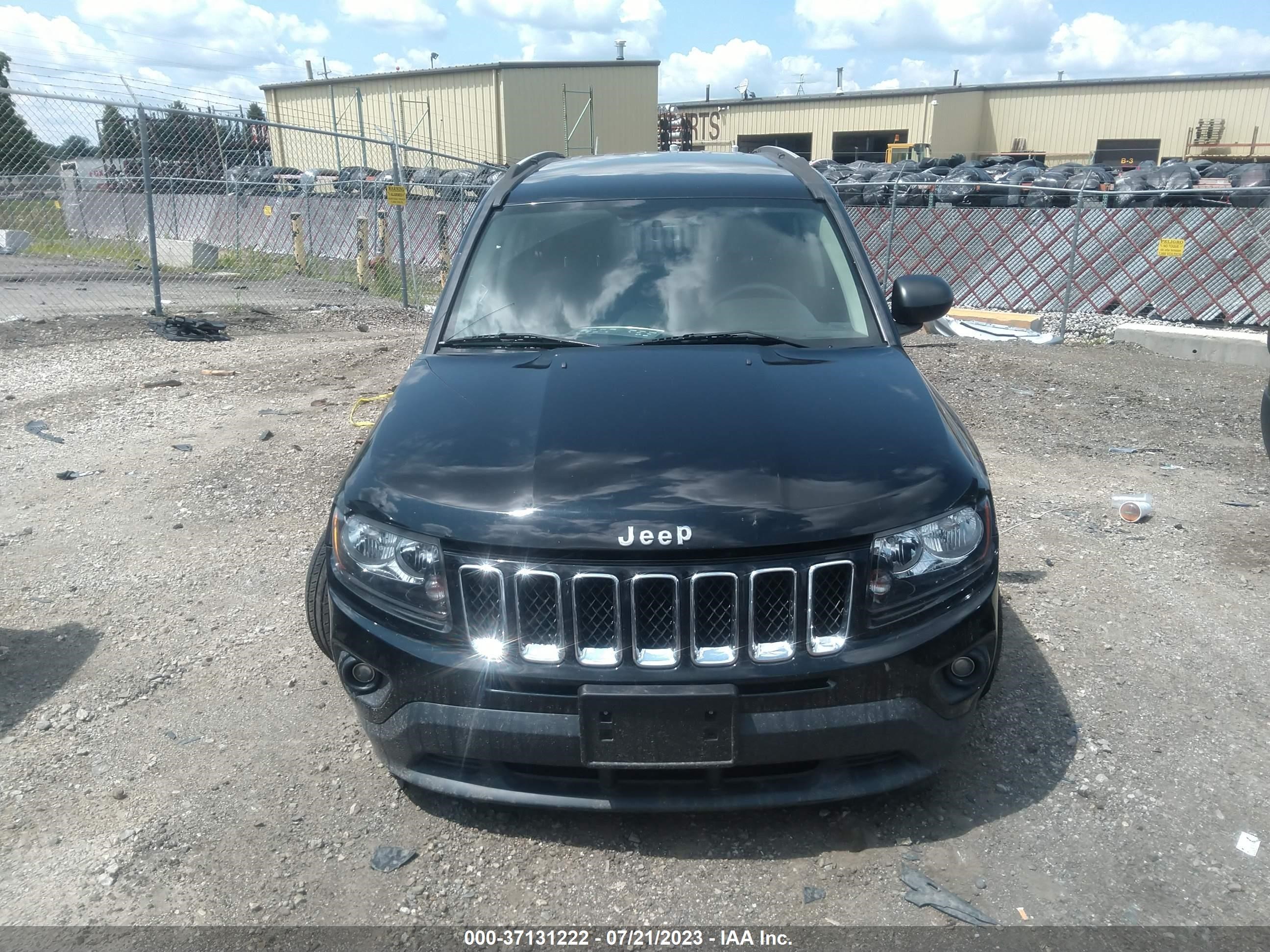 Photo 10 VIN: 1C4NJDBBXGD797725 - JEEP COMPASS 